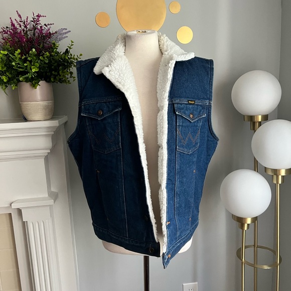 Wrangler Men’s Sherpa Lined Denim Vest - Picture 5 of 9